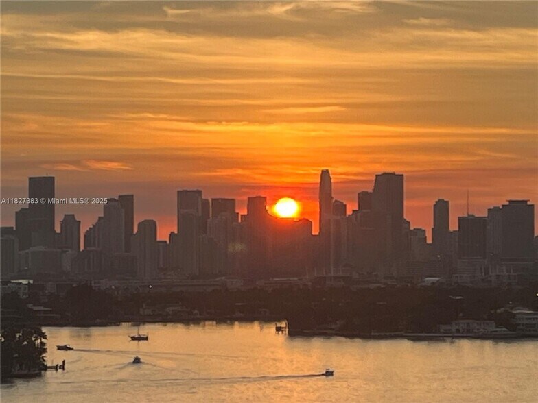 Building Photo - 1330 West Ave