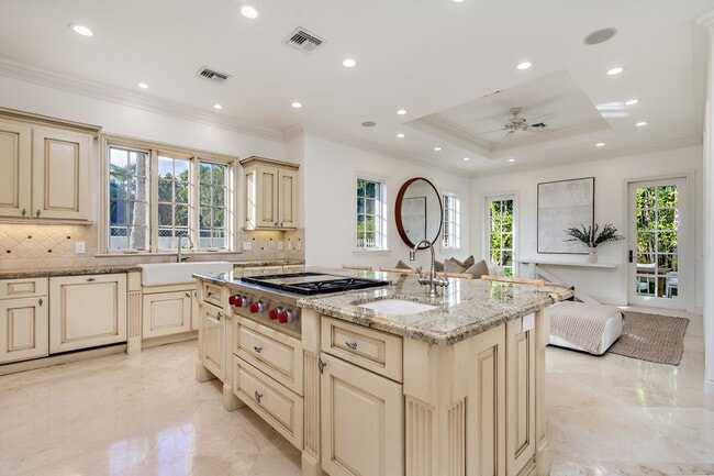 Building Photo - 233 El Pueblo Way