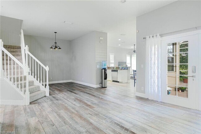 Building Photo - ** 4 Bed/3.5 Bath Single Family ~ 2 Car Garage Single Family Home ~ Lake Views **