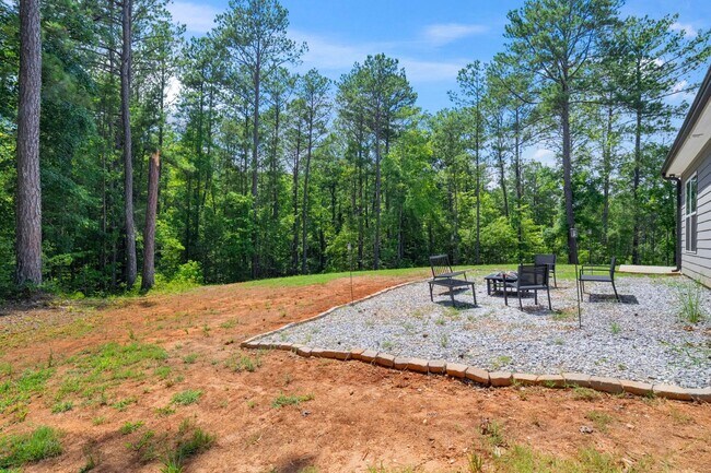 Building Photo - 2108 Charmond Dr