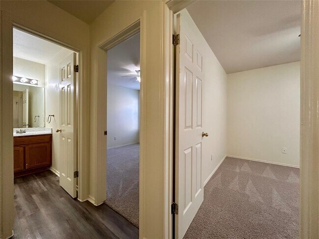 Building Photo - 1200 Brighton Bend Ln