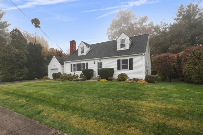 Building Photo - 216 S Poe St