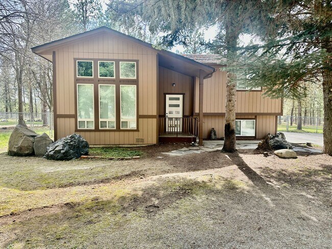Primary Photo - Suncrest Rental