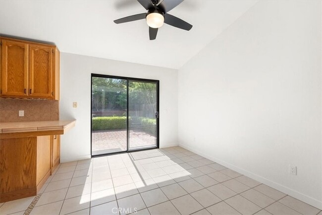 Building Photo - 836 Casals Dr