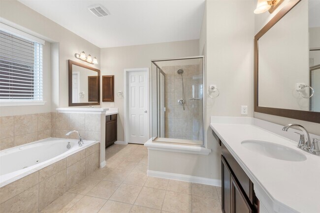 Building Photo - 3523 Canton Hills Ln