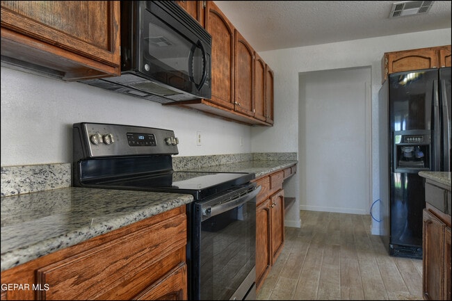 Building Photo - 829 Dulce Tierra Dr