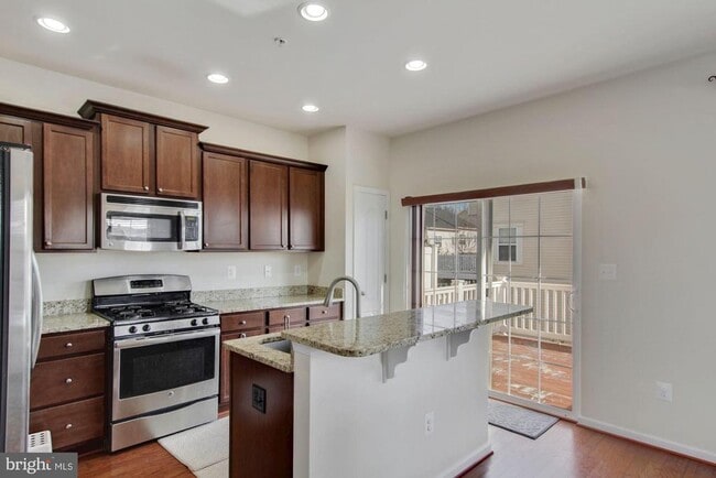 Building Photo - 8570 Crooked Tree Ln