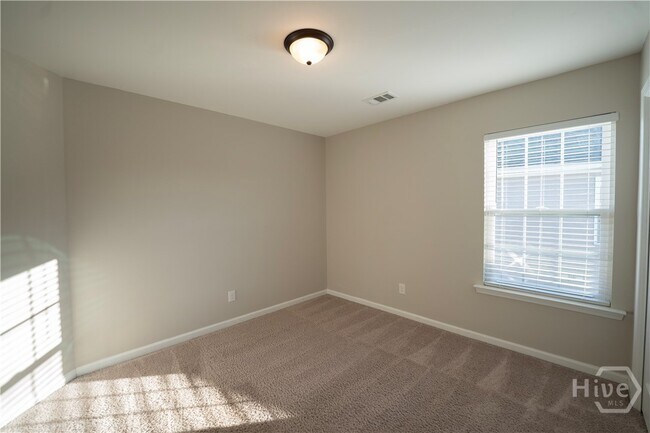 Building Photo - 123 Grimsby Rd