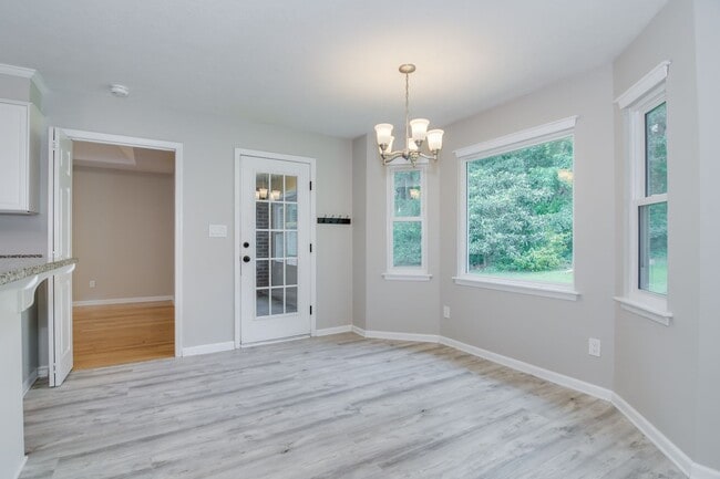 Building Photo - Brick Ranch in Evans