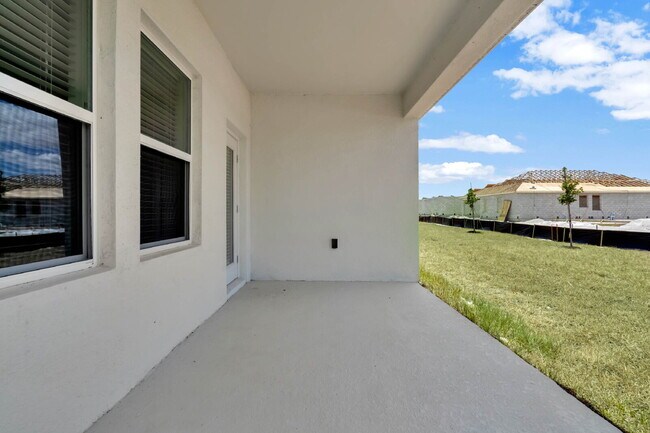 Building Photo - Stunning 4BR Eastham Plan in Pine Glen | Solar Home with Resort-Style Amenities in St. Cloud, FL