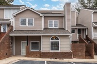 Building Photo - 3-Bedroom 2-Level Condo in North Raleigh