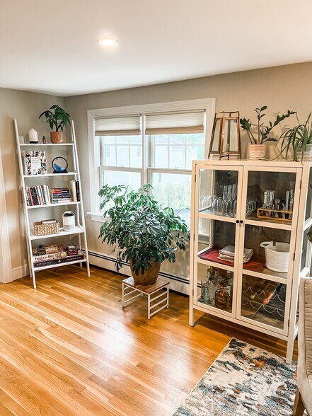 Dining Area - 64 Foreside Rd