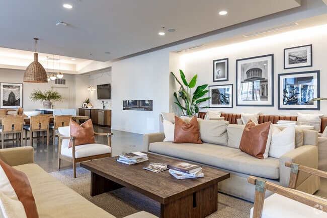 Residents Lounge - 80 on the Commons