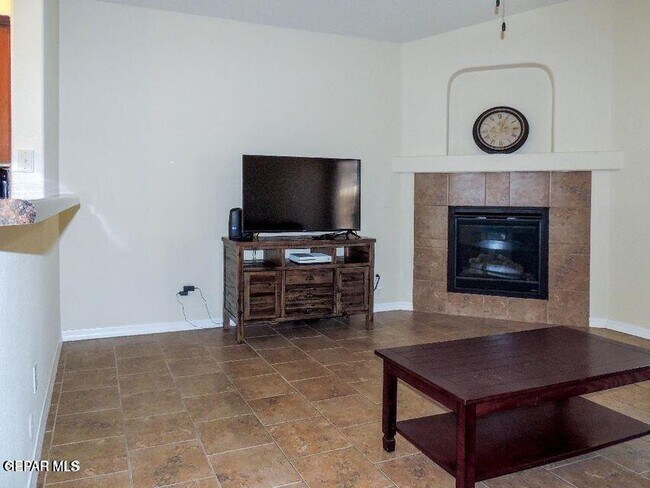 Building Photo - 14325 Coyote Trail Dr