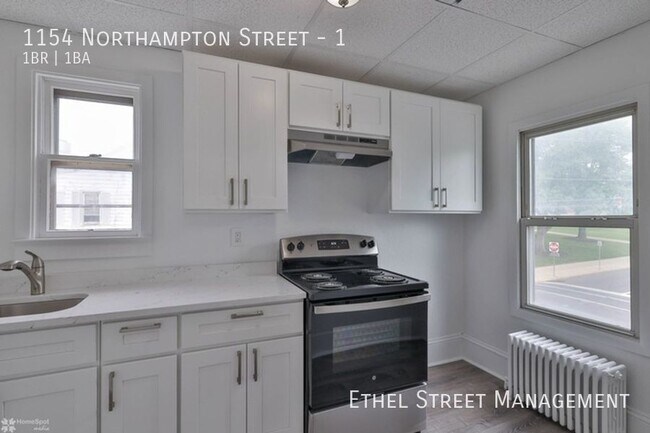 Building Photo - 1154 Northampton St