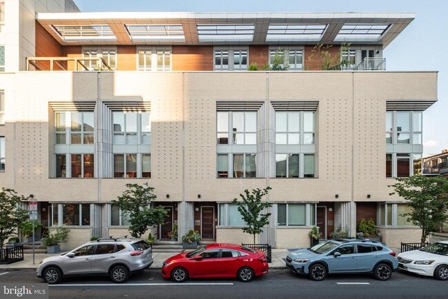 Building Photo - 209 S 22nd St