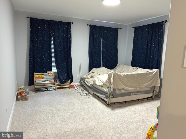 Building Photo - 1 Haymarket Ln