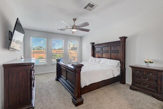 Building Photo - 4203 Bergamo Shores Dr