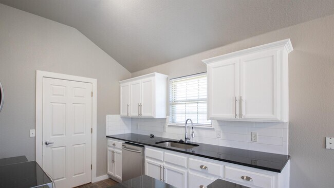 Building Photo - 21925 Homesteaders Rd