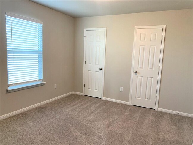 Building Photo - 10301 Sentinel Dr