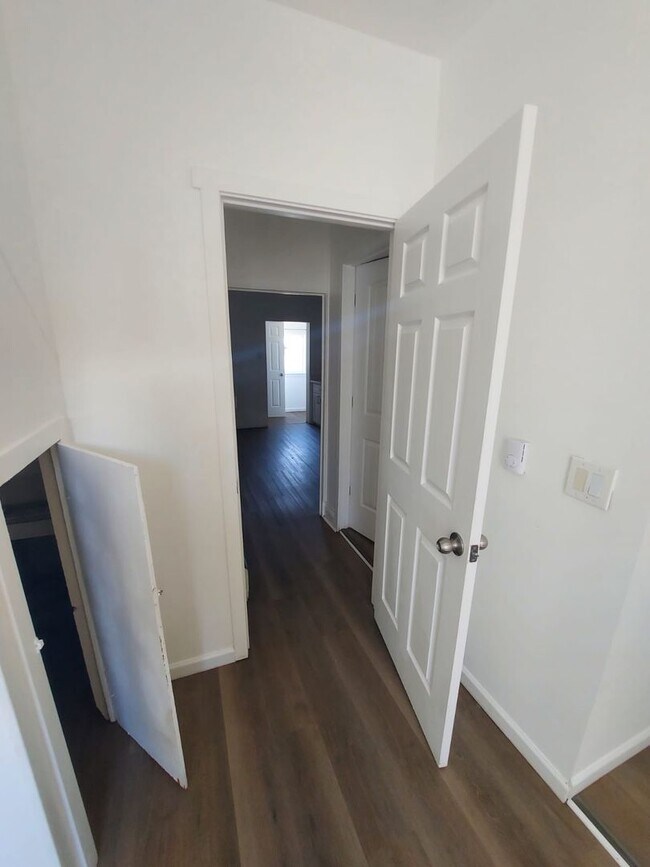 Building Photo - Charming Tacoma Home on a Peaceful Corner Lot!