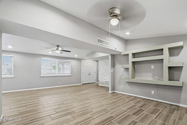 Building Photo - 10164 Dunbarton Dr