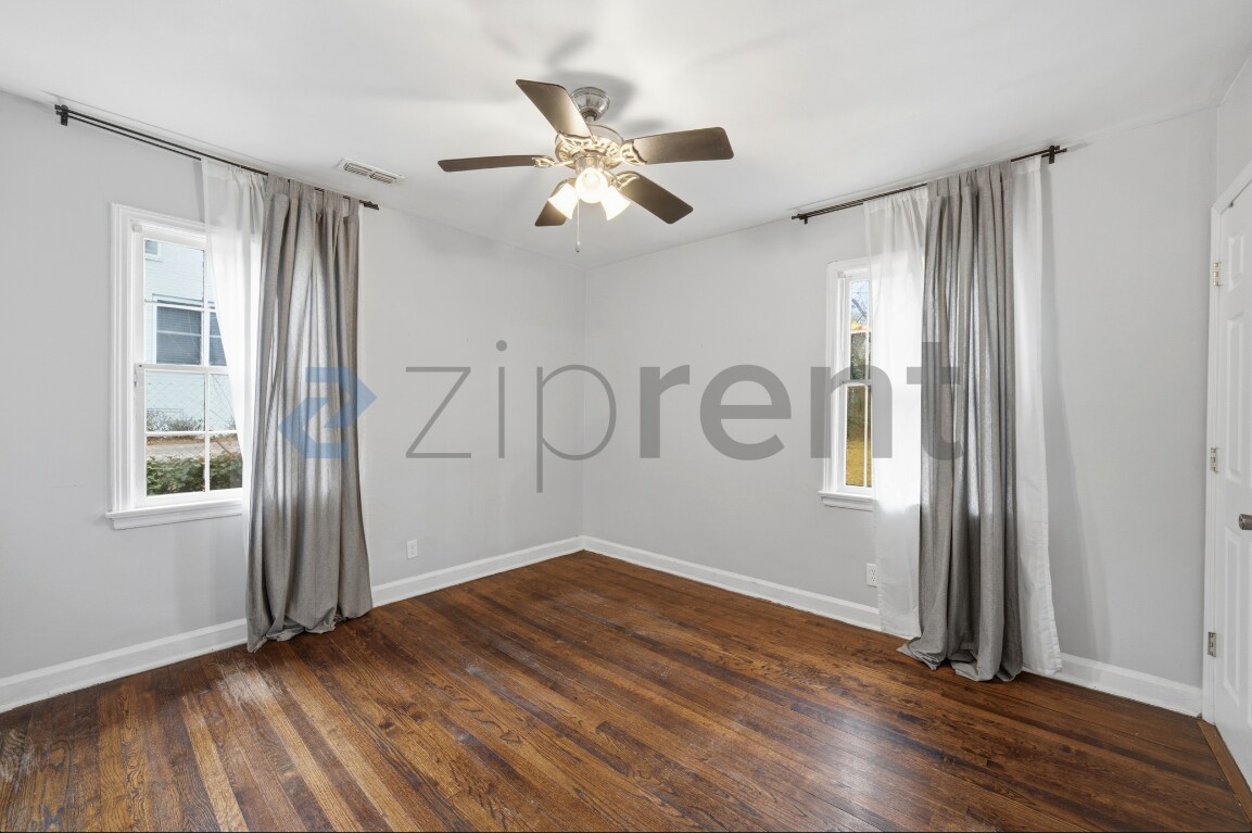 Building Photo - 1534 Beatie Ave SW