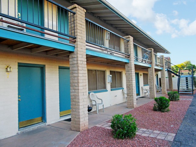 Building Photo - Spring Leaf Apartments