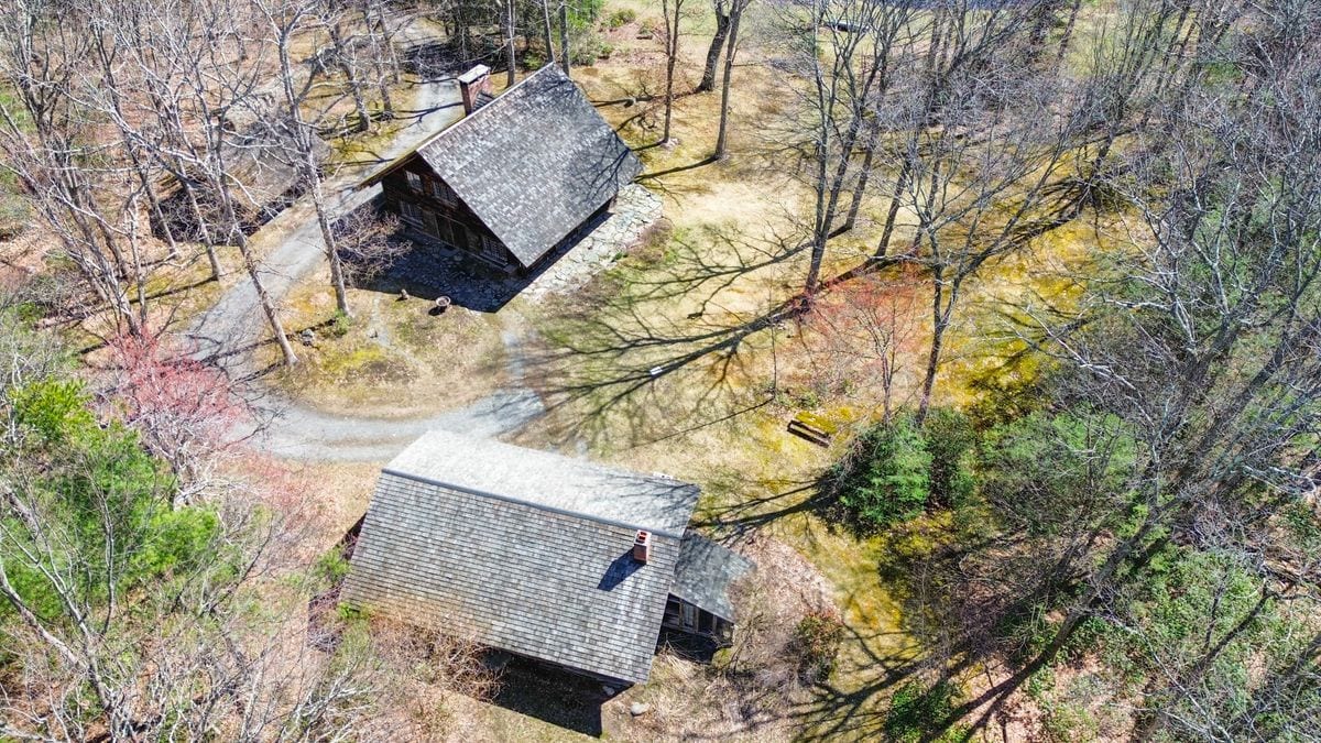 Building Photo - 45 Hoppen Rd