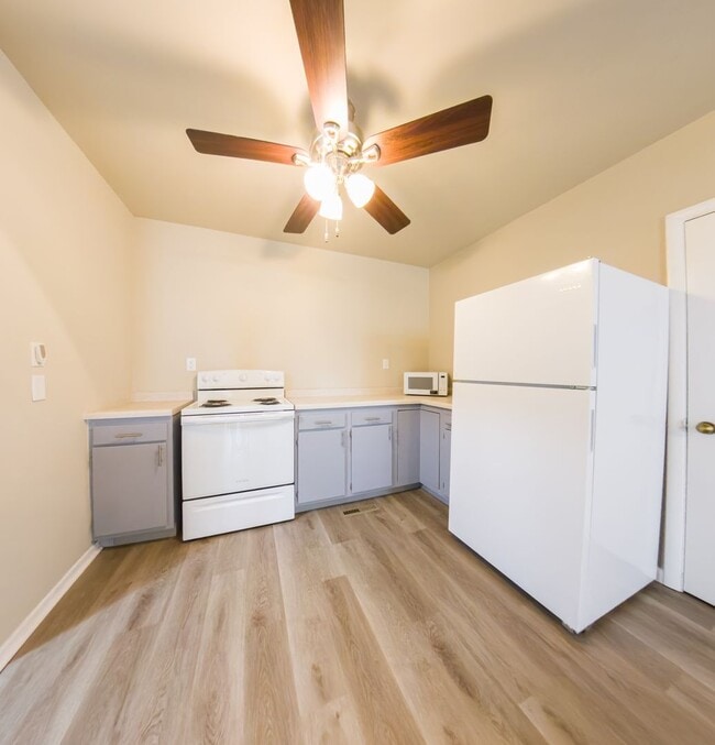 Building Photo - 3 Bedroom 2 Bath Home Conrad Iowa