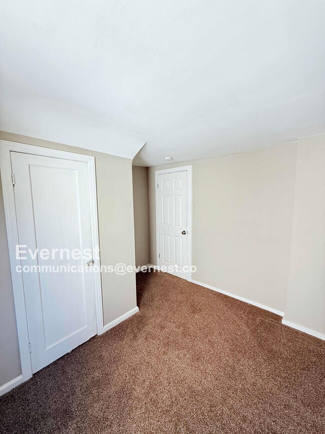 Building Photo - 3 Bed/1 Bath Home / Pet-Friendly / Available Now!