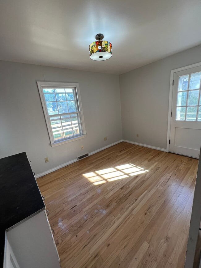 Building Photo - Beautiful, Unique 4 Bedroom Home for Rent