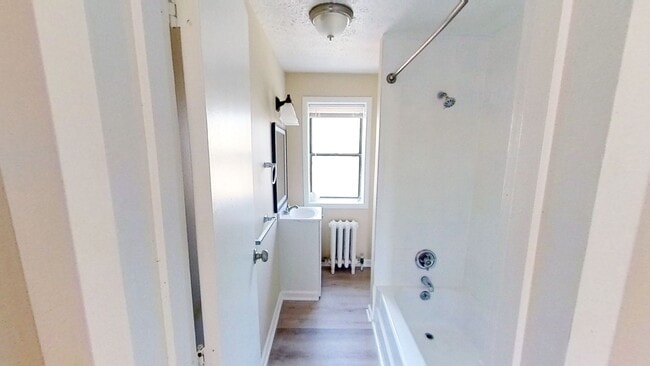 Building Photo - 83 Meigs St