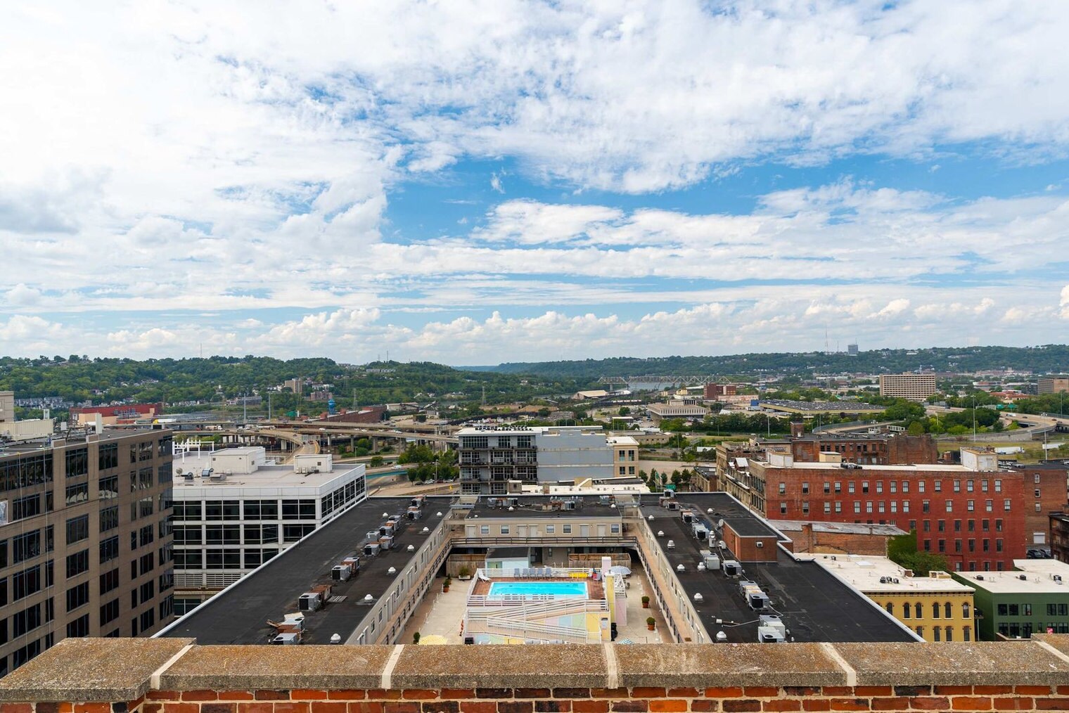 Building Photo - 205 W 4th St