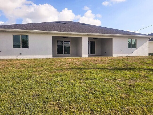 Building Photo - 11154 Pendleton Ave