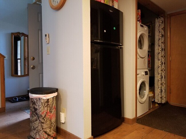 Building Photo - 2 Bed, 2.5 Bath Townhouse near NAU/CCC!! S...