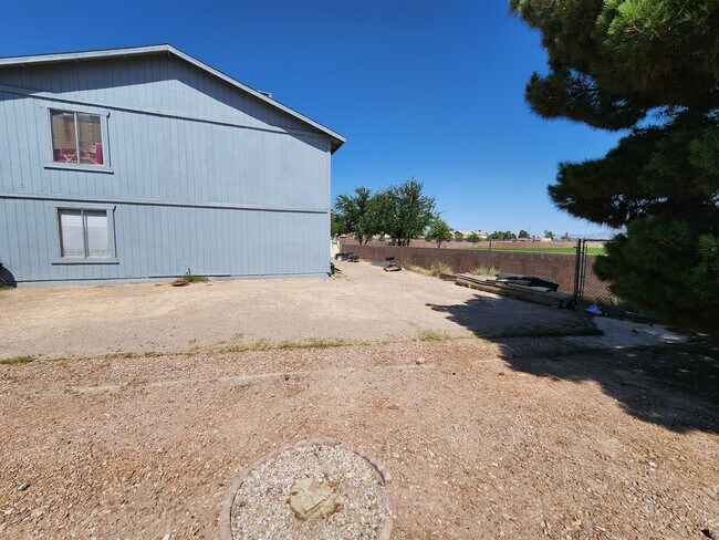 Building Photo - 4796 Nova Ln