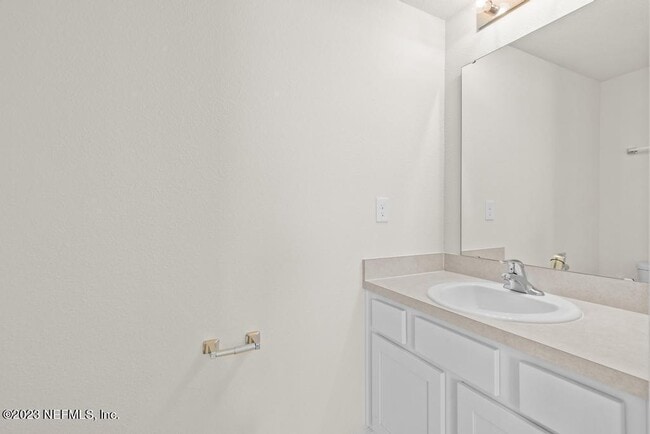 Building Photo - 46 Oarsman Xing Dr