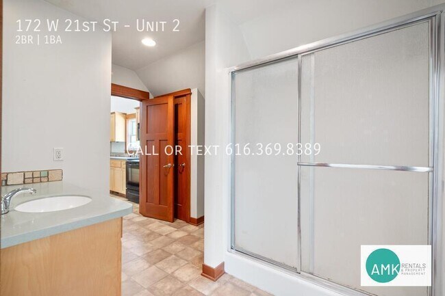 Building Photo - 172 W 21st St