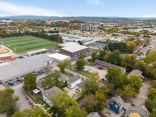 Building Photo - 1632 Neptune St