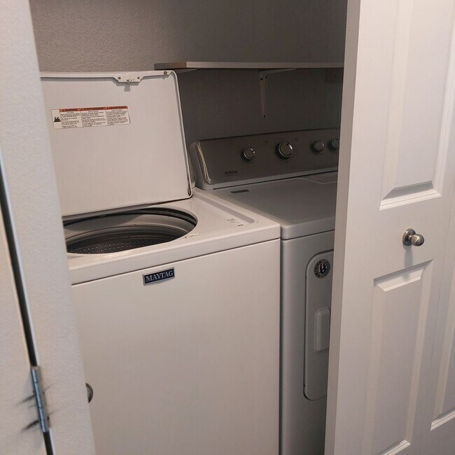 Building Photo - Completely Remodeled 2 bedroom Duplex with...