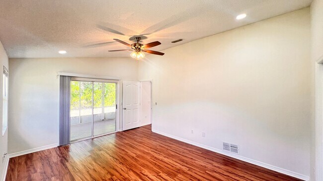 Building Photo - 23 Winding Woods Trail