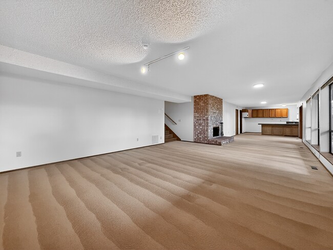 Building Photo - 5333 134th Ave SE