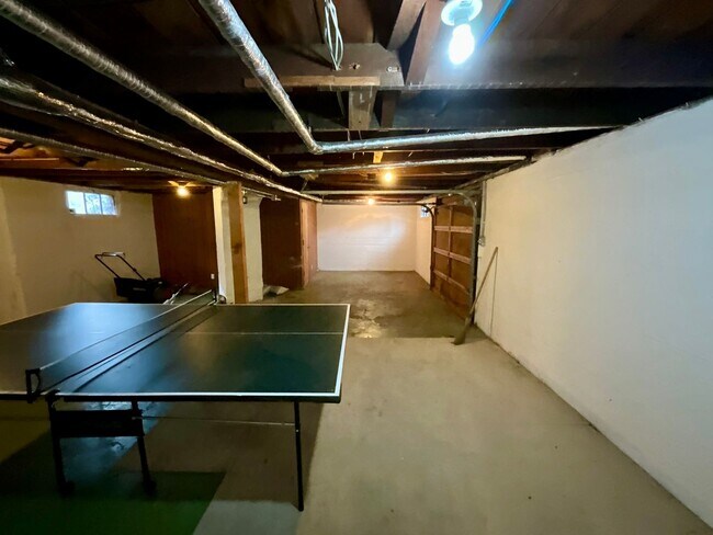 Building Photo - $500 Move In Special - Beautiful 3-bedroom...