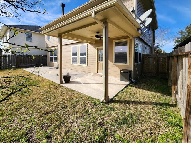 Building Photo - 21827 Sierra Long Dr