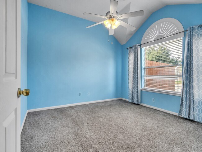 Building Photo - 3327 La Seine Ln