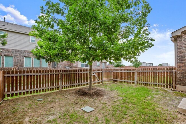 Building Photo - 602 Caterpillar Ln