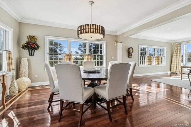 Building Photo - 23 Meadow Ln