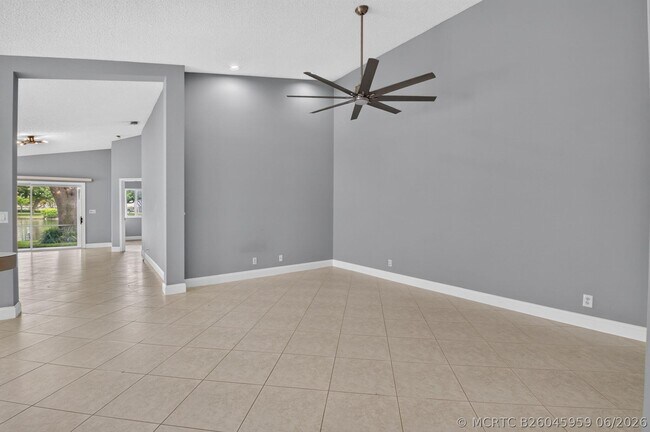 Building Photo - 9220A Vineland Ct