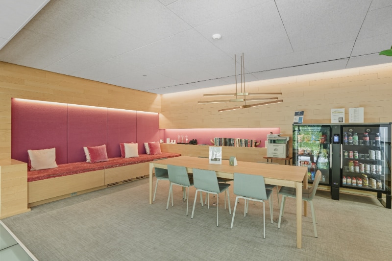 Building Photo - 171 N Desplaines St